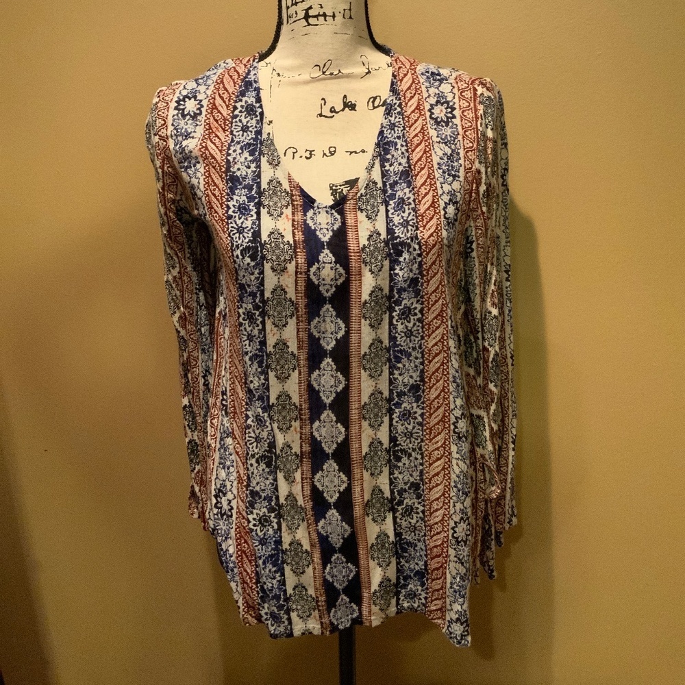 Grace & Lace long sleeve blouse women’s size S